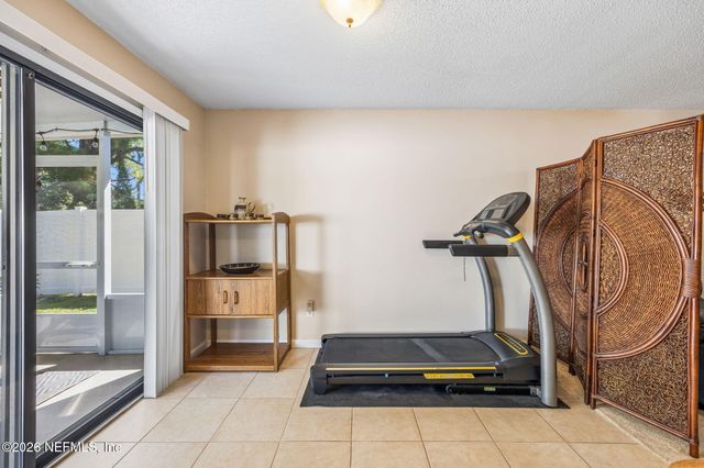 4071 LAURELWOOD Drive, Jacksonville, FL 32257