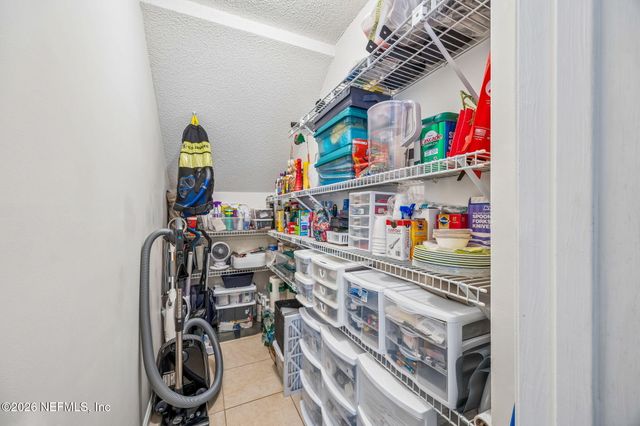 4071 LAURELWOOD Drive, Jacksonville, FL 32257