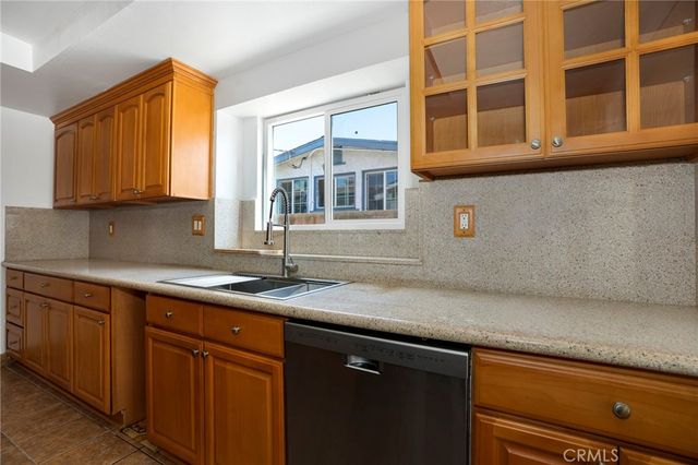 11925 Truro Avenue, Hawthorne, CA 90250