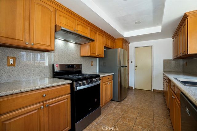 11925 Truro Avenue, Hawthorne, CA 90250