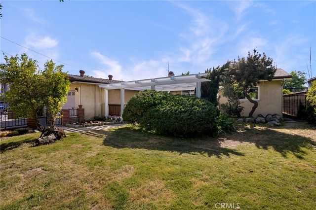 11925 Truro Avenue, Hawthorne, CA 90250