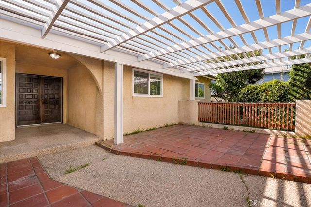 11925 Truro Avenue, Hawthorne, CA 90250