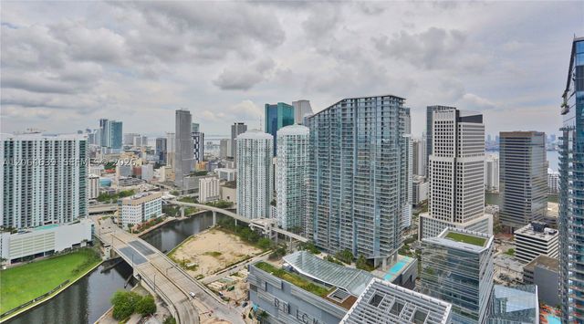 88 SW 7th St 3805, Miami, FL 33130