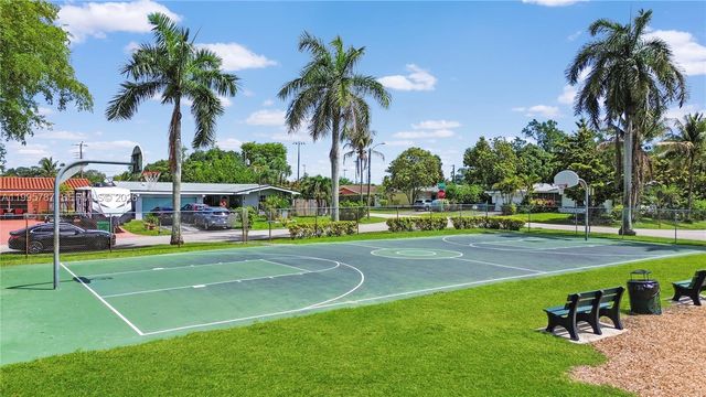 6331 SW 35th St, Miramar, FL 33023