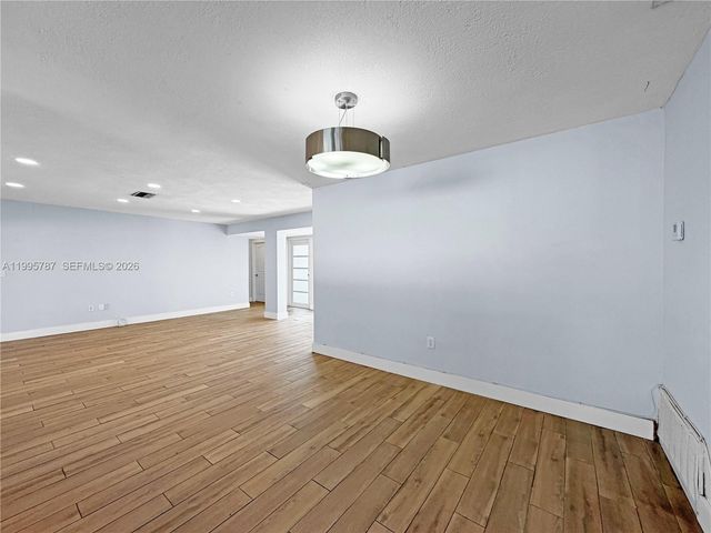 6331 SW 35th St, Miramar, FL 33023