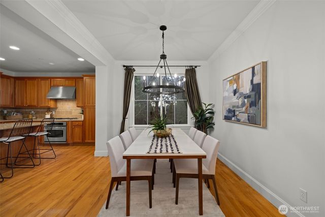 1717 100th Avenue NE, Bellevue, WA 98004