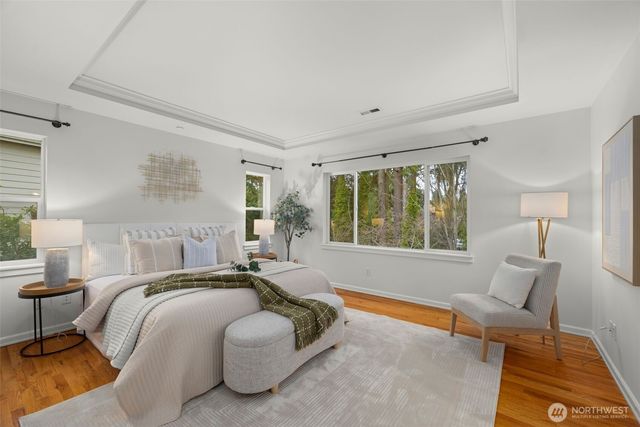 1717 100th Avenue NE, Bellevue, WA 98004