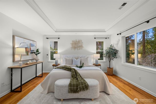 1717 100th Avenue NE, Bellevue, WA 98004