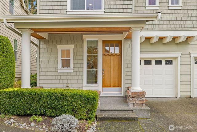 1717 100th Avenue NE, Bellevue, WA 98004