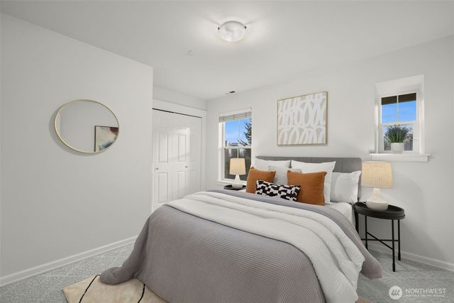 1717 100th Avenue NE, Bellevue, WA 98004