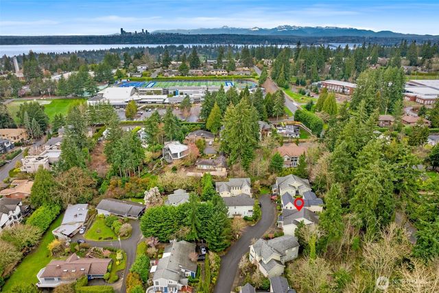 1717 100th Avenue NE, Bellevue, WA 98004