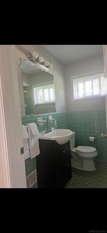 10 Shiawassee Circle, Mount Clemens, MI 48043