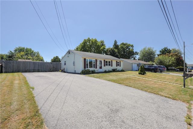 6 Scott Lane, Bristol, RI 02809