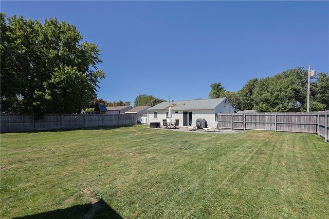 6 Scott Lane, Bristol, RI 02809