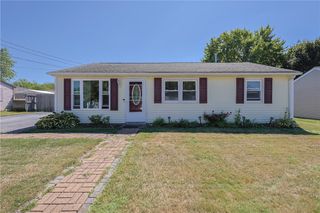 6 Scott Lane, Bristol, RI 02809