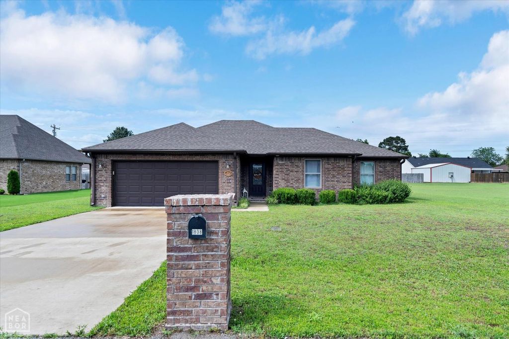 1808 Corbet Street, Walnut Ridge, AR 72476