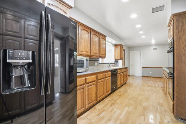 6110 Romany Dr, San Diego, CA 92120