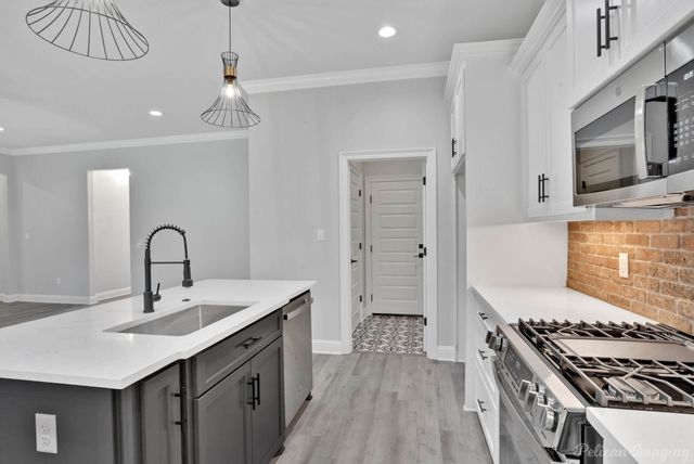 8142 MYRTLEWOOD Drive, Greenwood, LA 71033