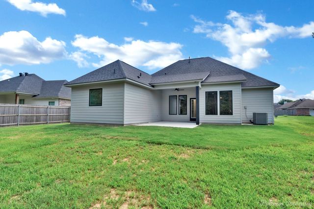 8142 MYRTLEWOOD Drive, Greenwood, LA 71033