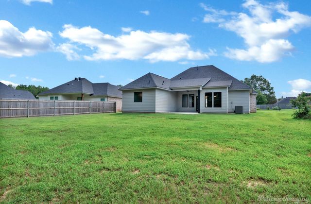 8142 MYRTLEWOOD Drive, Greenwood, LA 71033