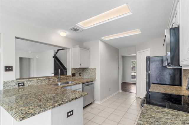 19111 Hayden Wood Drive, Tomball, TX 77375