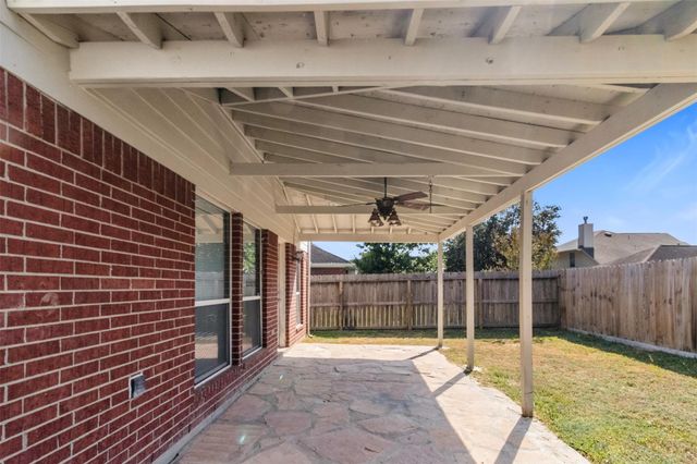 19111 Hayden Wood Drive, Tomball, TX 77375