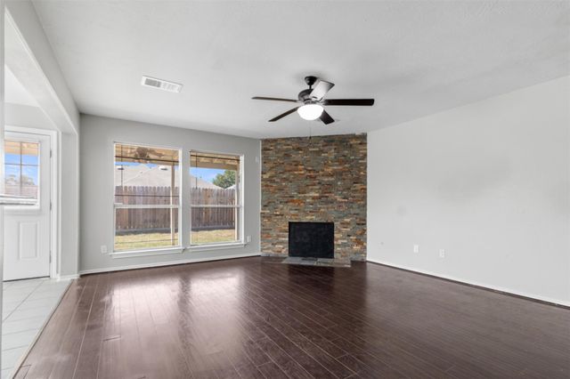 19111 Hayden Wood Drive, Tomball, TX 77375