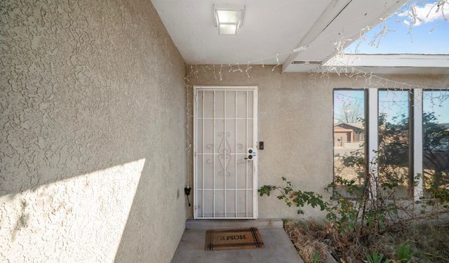1024 93rd Street SW, Albuquerque, NM 87121
