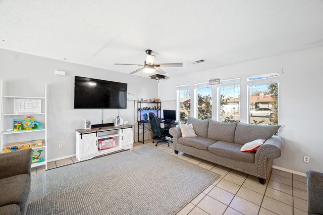 1024 93rd Street SW, Albuquerque, NM 87121