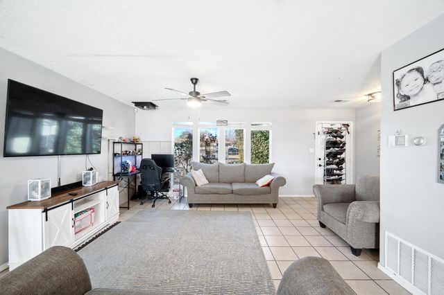 1024 93rd Street SW, Albuquerque, NM 87121