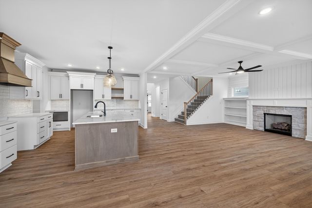 1348 Angus Trail, Lexington, KY 40509