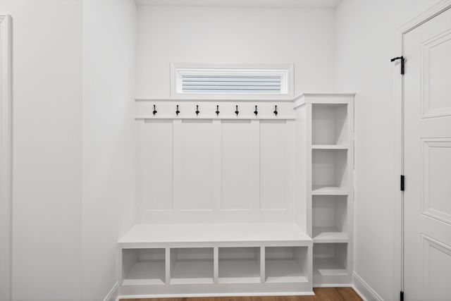 1348 Angus Trail, Lexington, KY 40509