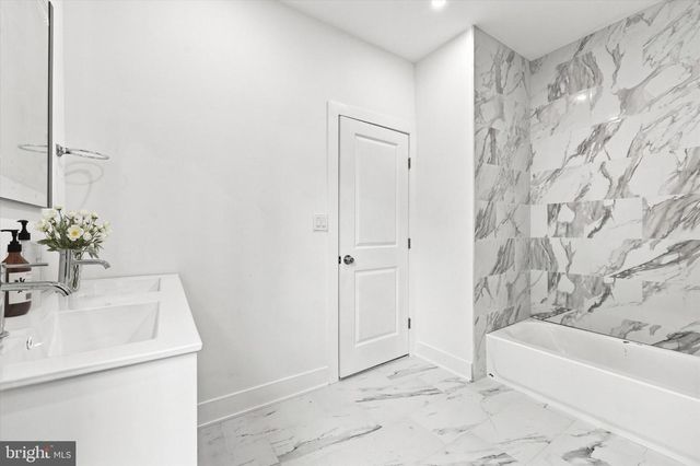 1530 CATHARINE ST, Philadelphia, PA 19146