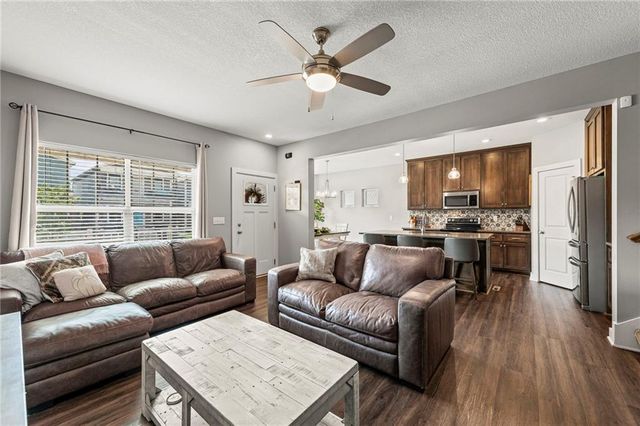 23504 E 11th Terrace S, Independence, MO 64056