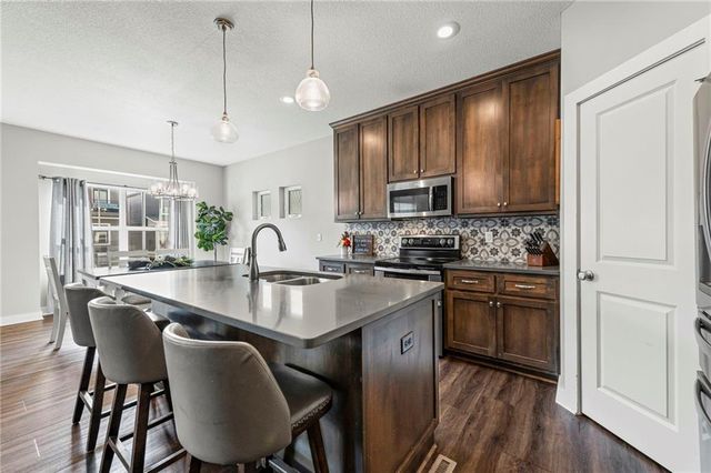 23504 E 11th Terrace S, Independence, MO 64056