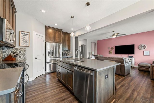 23504 E 11th Terrace S, Independence, MO 64056