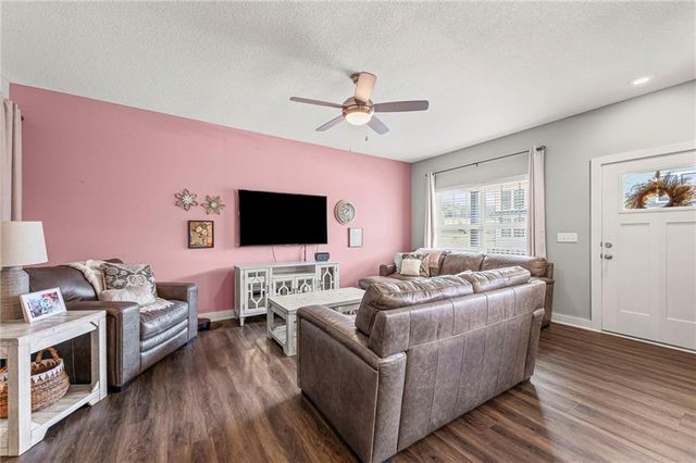 23504 E 11th Terrace S, Independence, MO 64056