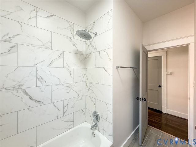 212 Norfolk Ave, Colonial Heights, VA 23834