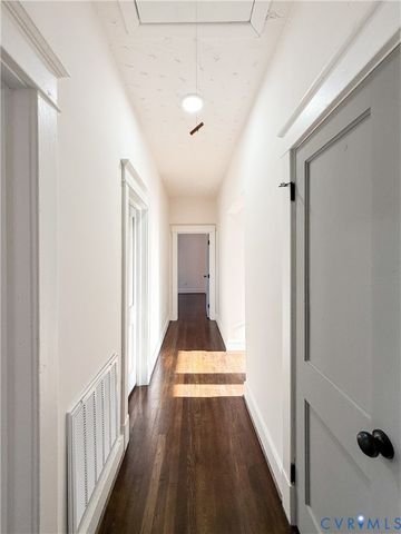 212 Norfolk Ave, Colonial Heights, VA 23834