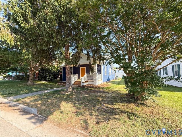 212 Norfolk Ave, Colonial Heights, VA 23834