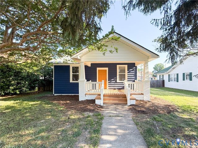 212 Norfolk Ave, Colonial Heights, VA 23834