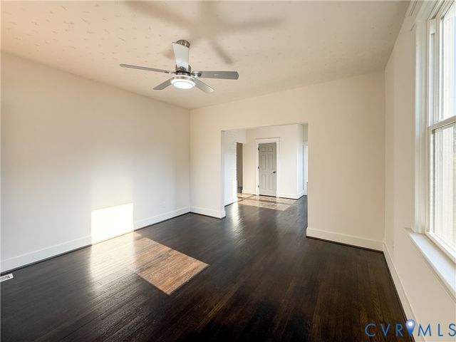 212 Norfolk Ave, Colonial Heights, VA 23834