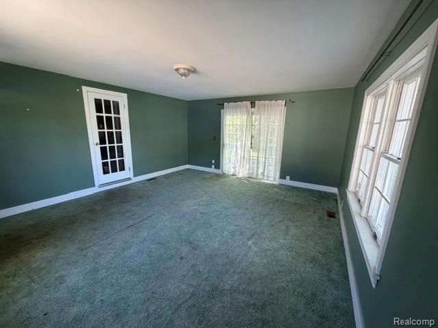 18615 Martin Road, Roseville, MI 48066
