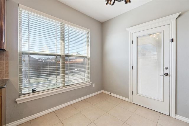 712 Woods Way, Moore, OK 73160