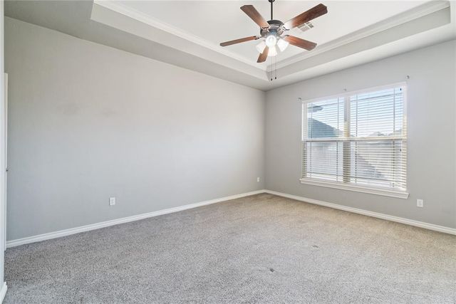 712 Woods Way, Moore, OK 73160