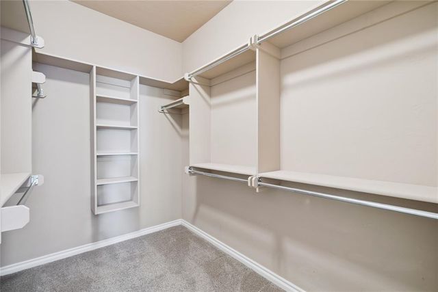 712 Woods Way, Moore, OK 73160