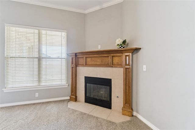 712 Woods Way, Moore, OK 73160