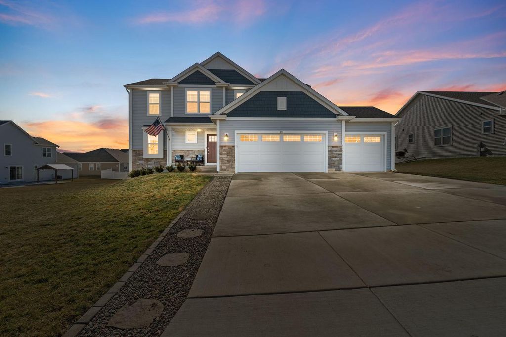 431 Nottingham DRIVE, Union Grove, WI 53182