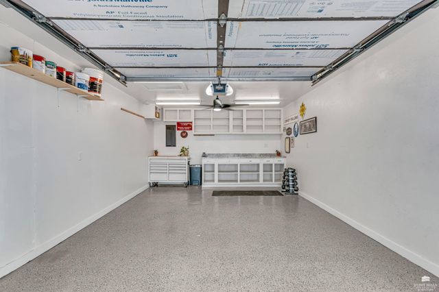 2421 Brook Lane, Manhattan, KS 66502