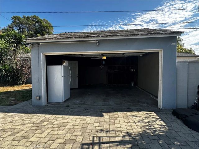 6108 Village Road, Lakewood, CA 90713